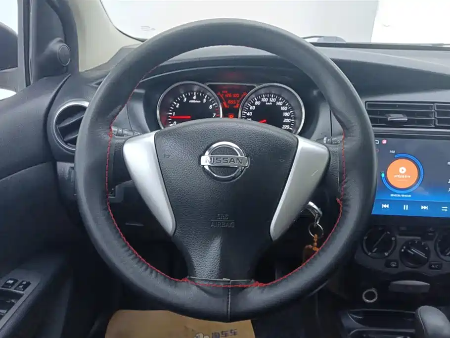 Nissan Livina 2015 — фото 15