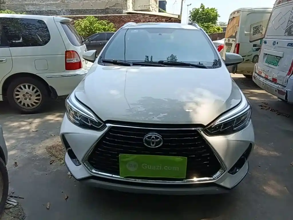 Toyota Yaris L 2021 — фото 3