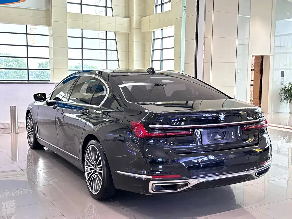 BMW 7 Series 2020 — фото 11