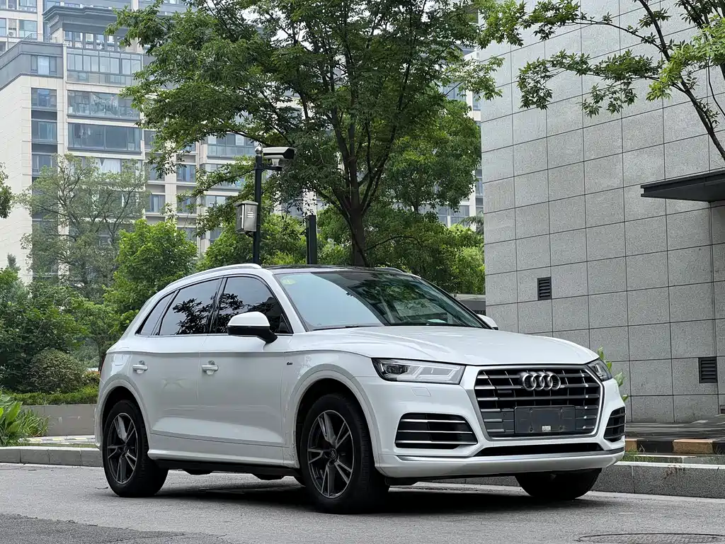 Audi Q5L 2021 — фото 3