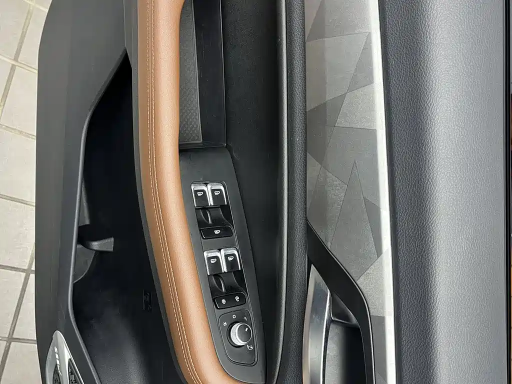 Geely Vision X6 2022 — фото 15