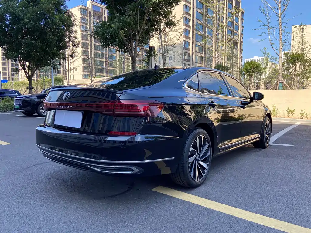 Volkswagen Passat 2022