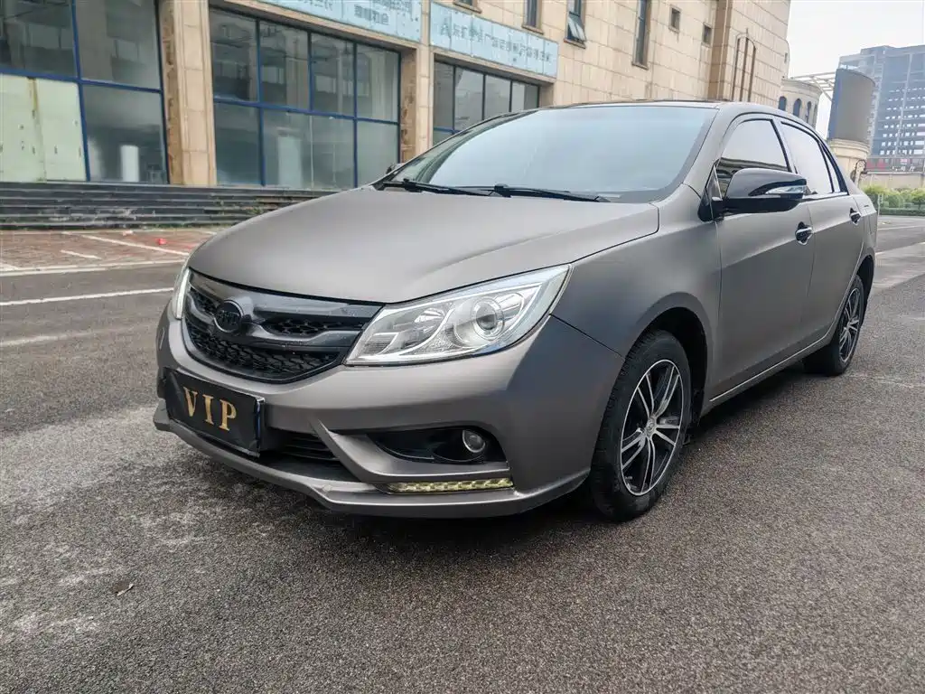 BYD Surui 2015