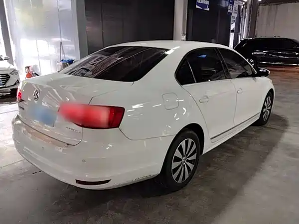 Volkswagen Sagitar 2019
