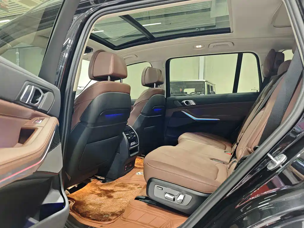 BMW X7 2022 — фото 9