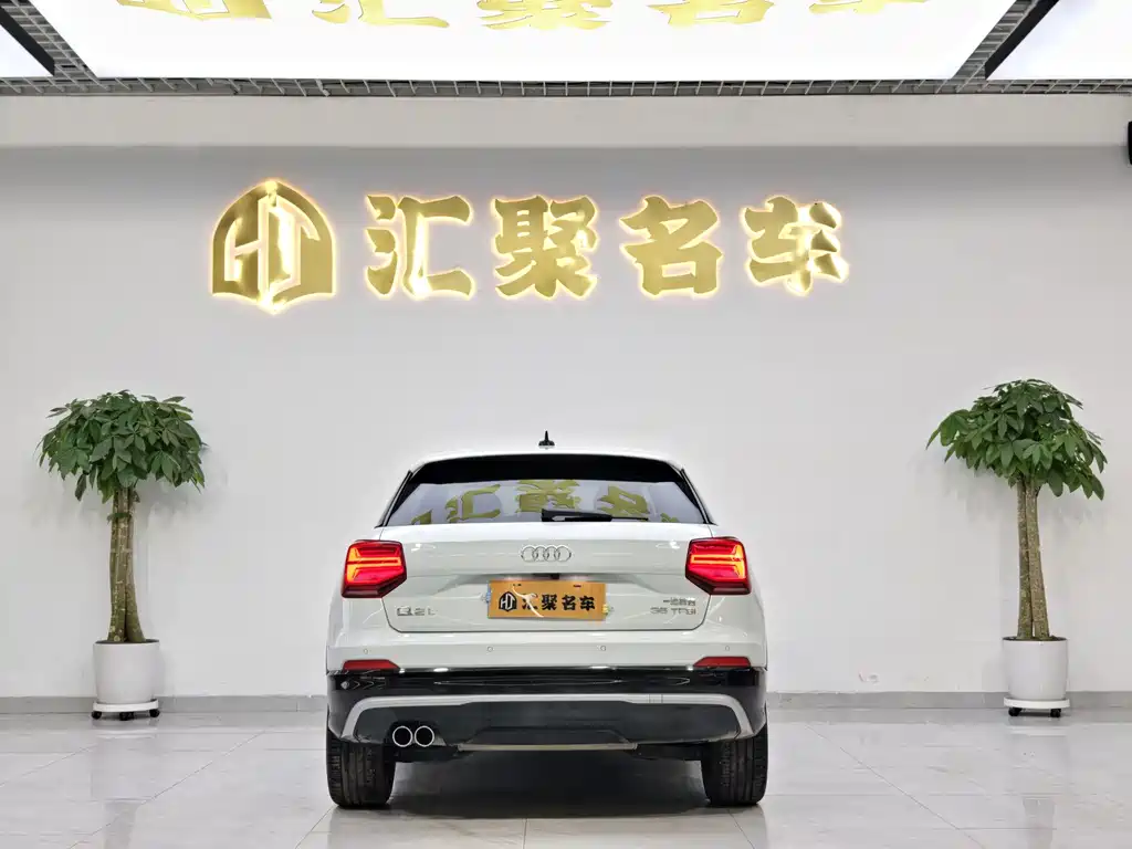Audi Q2L 2019 — фото 10