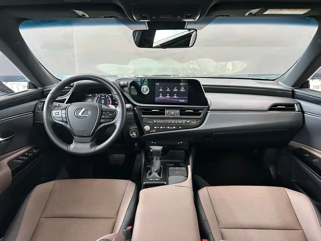 Lexus ES 2022 — фото 10