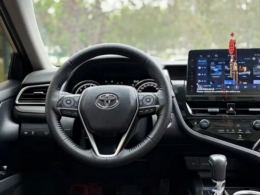 Toyota Camry 2024 — фото 8