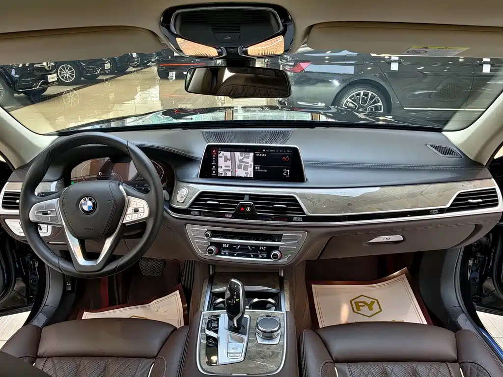 BMW 7 Series 2021 — фото 14