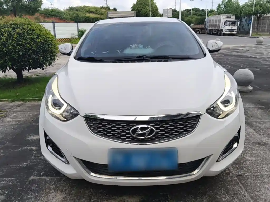 Hyundai Elantra 2018