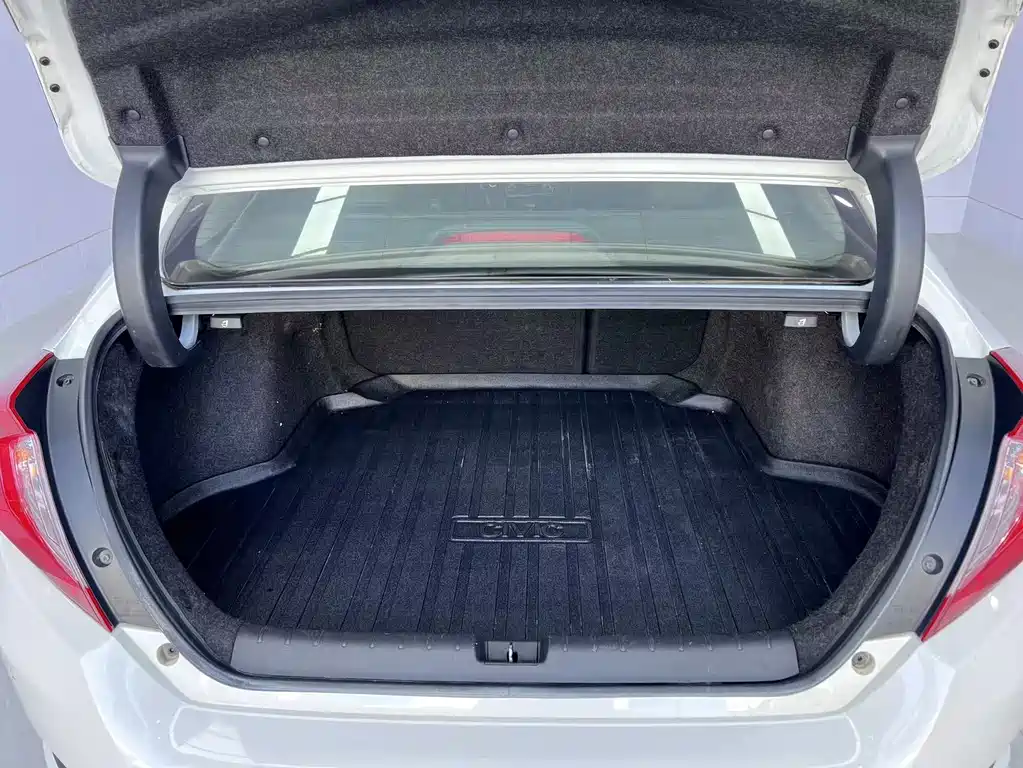 Honda Civic 2020 — фото 16
