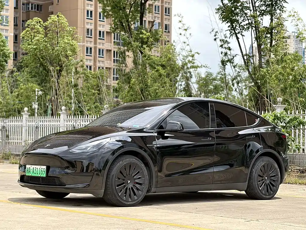 Tesla Model Y 2022 — фото 1