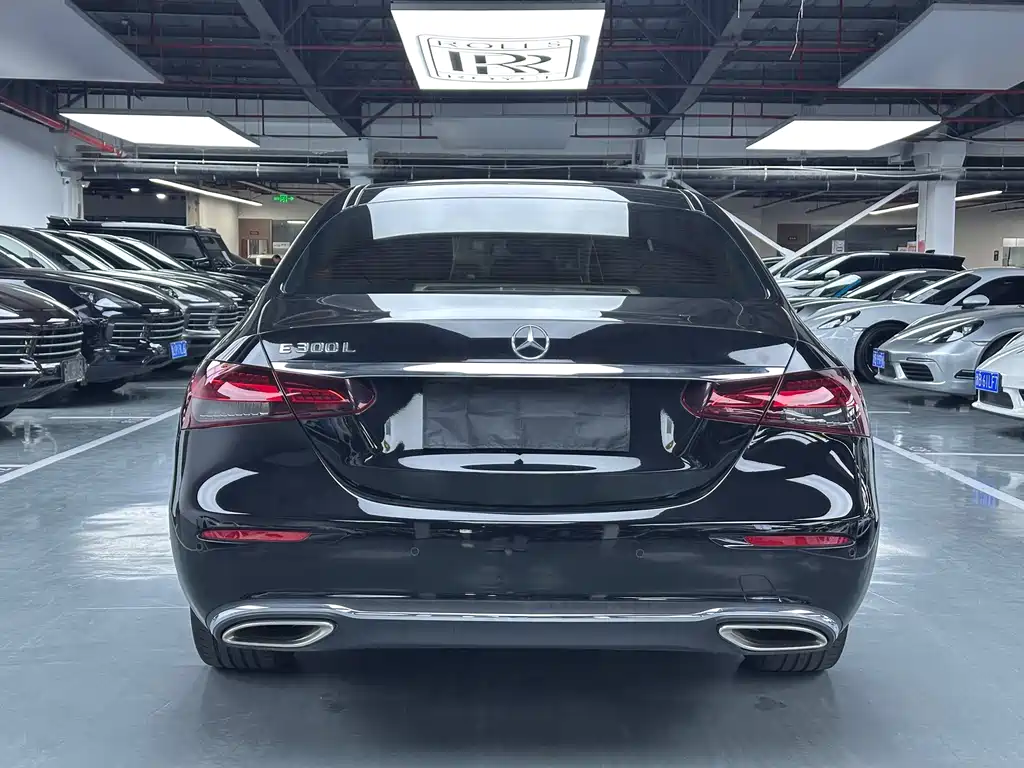 Mercedes-Benz E-Class 2023 — фото 19