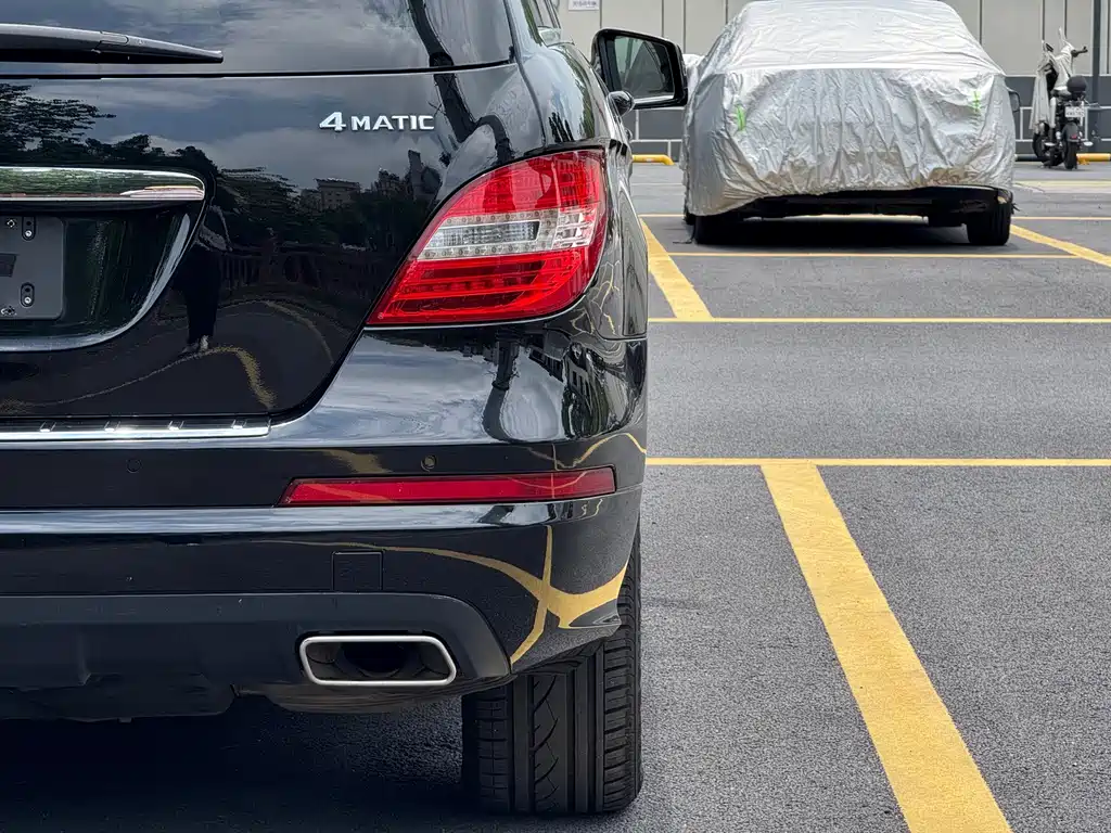 Mercedes-Benz R-Class 2017 — фото 21