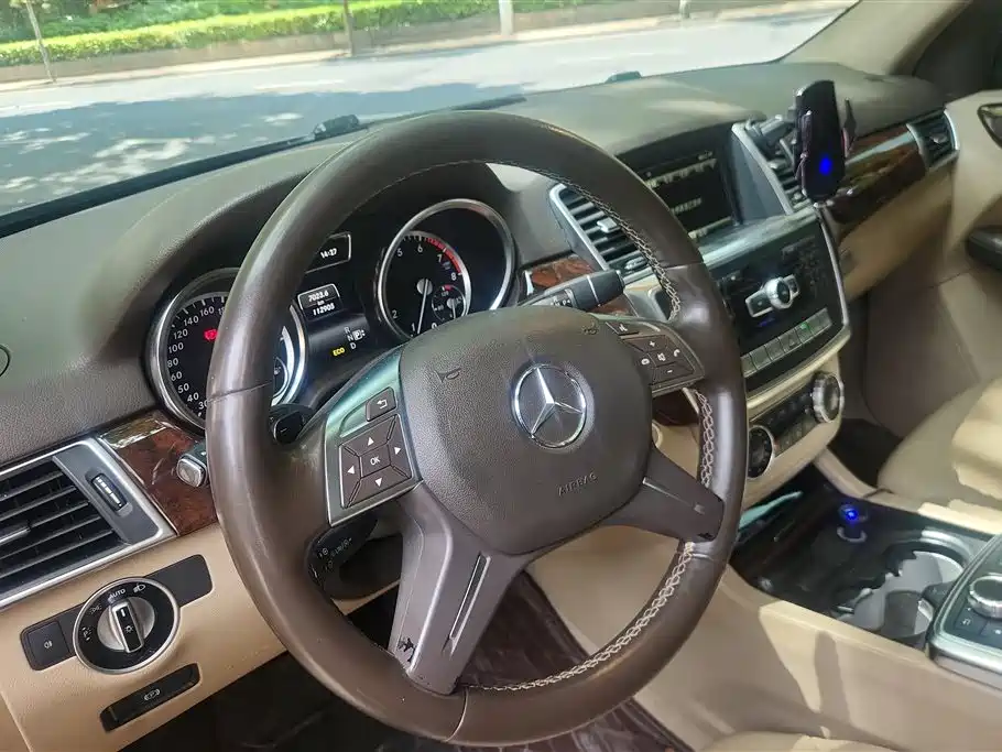 Mercedes-Benz M-Class 2014 — фото 15