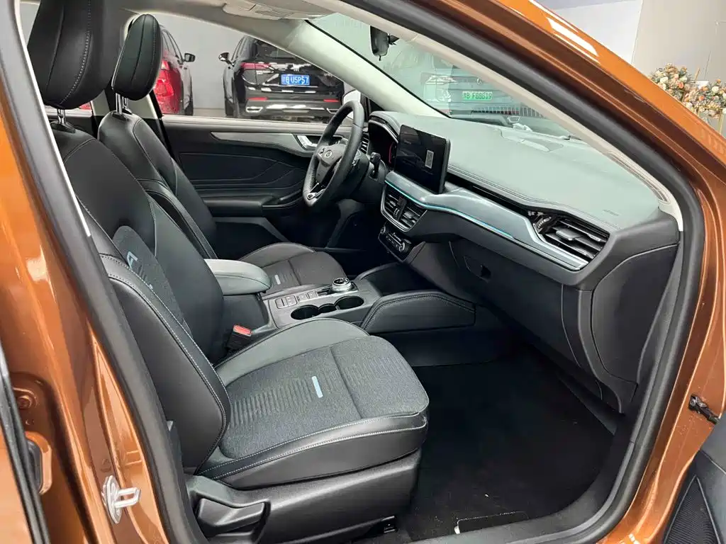 Ford Fox Active 2021 — фото 13