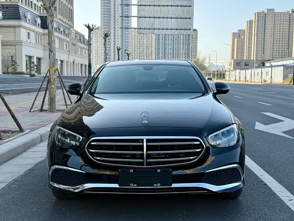 Mercedes-Benz E-Class 2023
