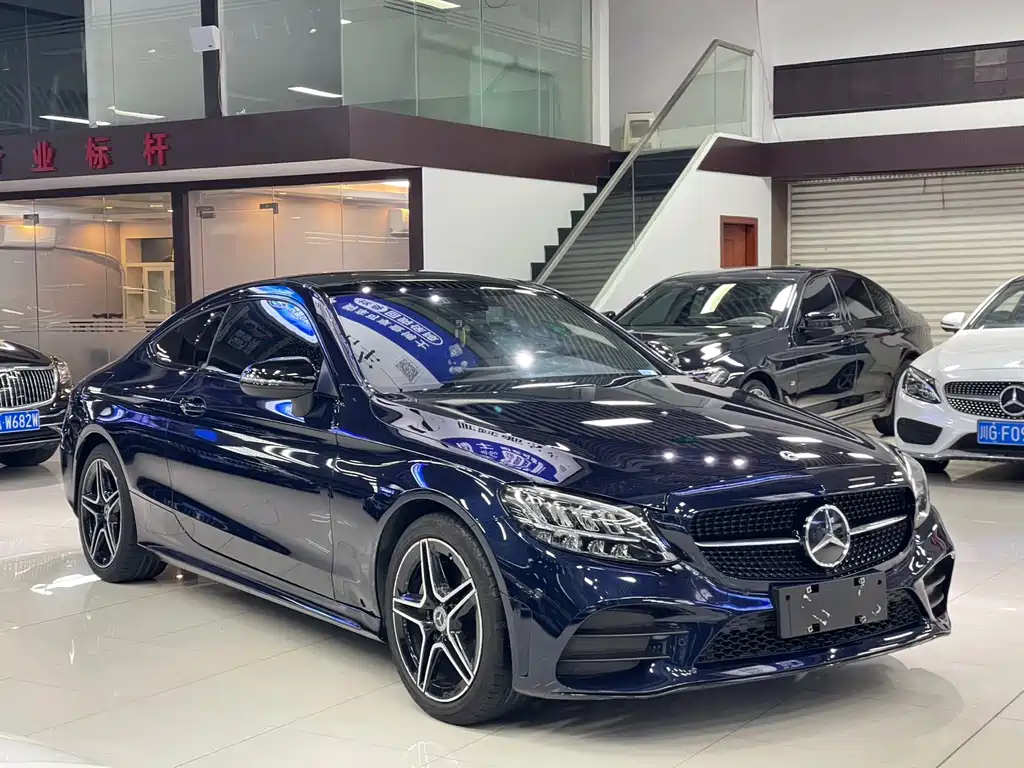 Mercedes-Benz C-Class 2023 — фото 6