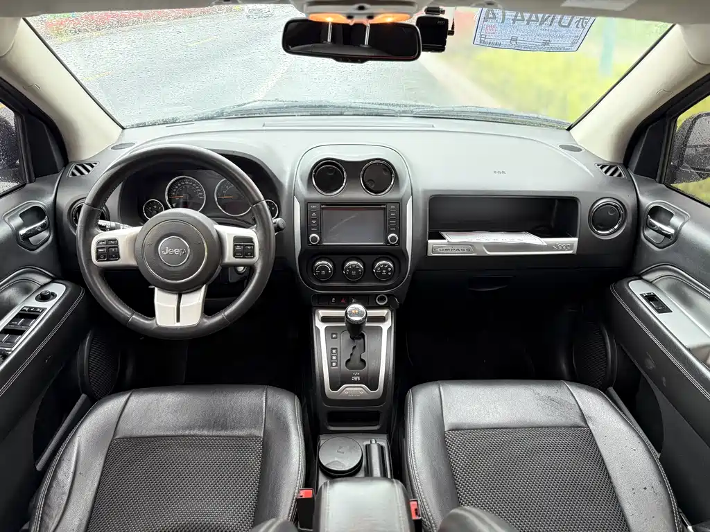 Jeep Compass 2015 — фото 6