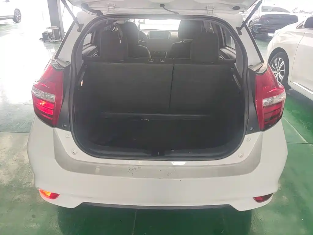 Toyota Yaris L 2019 — фото 19