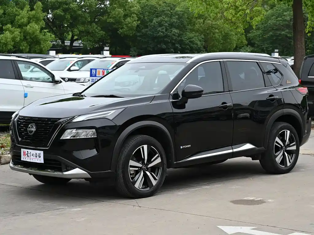 Nissan X-Trail 2023 — фото 1