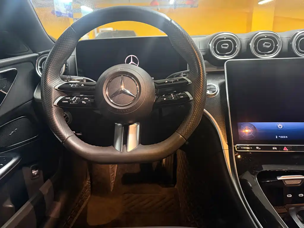 Mercedes-Benz C-Class 2023 — фото 10