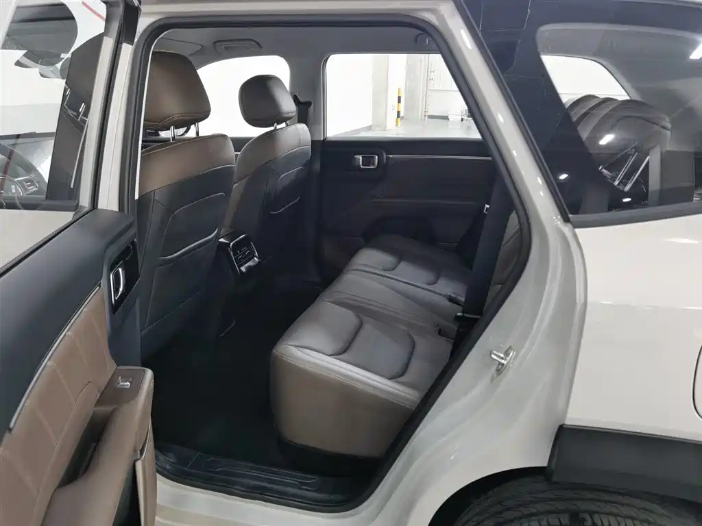 Wuling Starlight 560 EV 2026 — фото 15