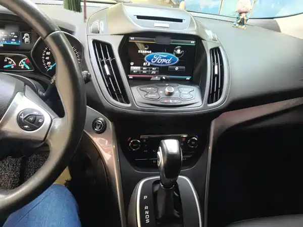 Ford Kuga 2015