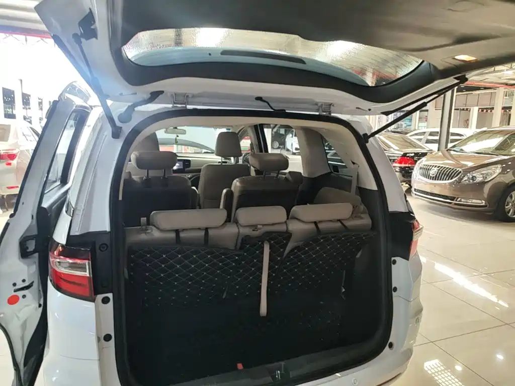 Honda Odyssey 2018 — фото 19