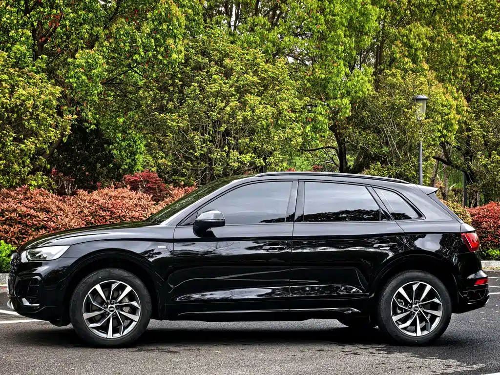 Audi Q5L 2023 — фото 5