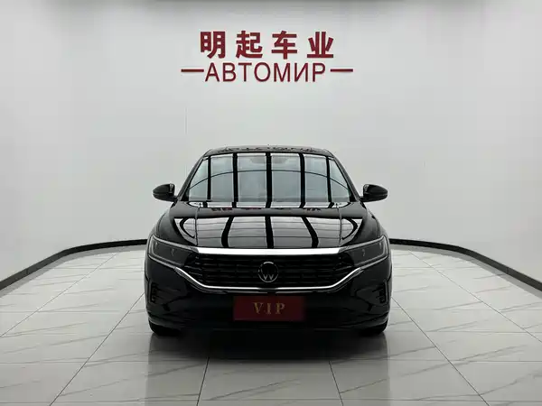 Volkswagen Passat 2023