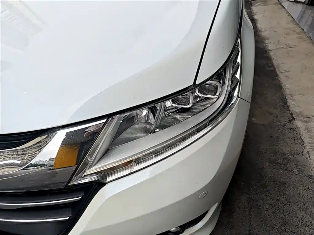 Honda Odyssey 2016 — фото 24