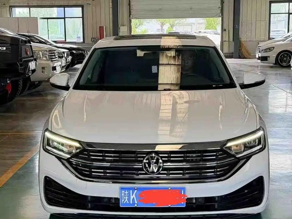 Volkswagen Sagitar 2022