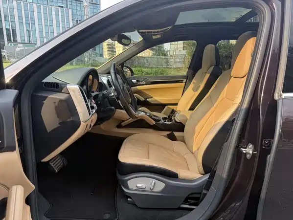 Porsche Cayenne 2016