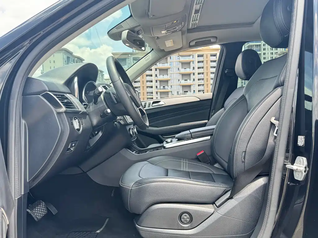 Mercedes-Benz M-Class 2015
