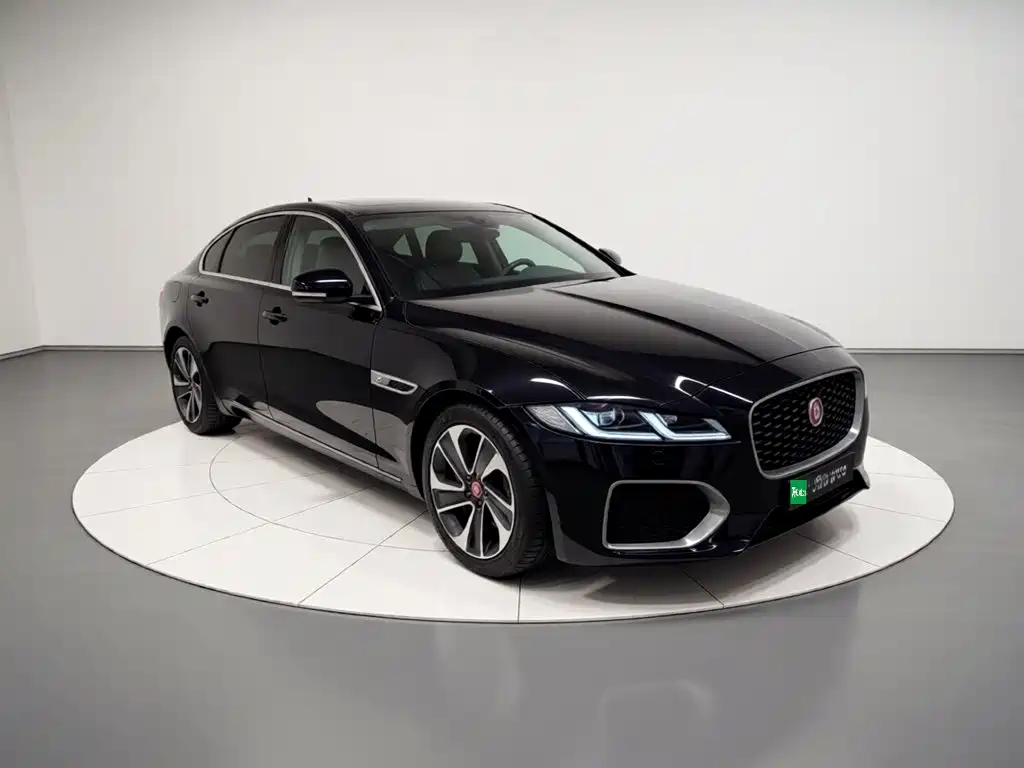 Jaguar XFL 2021 — фото 4