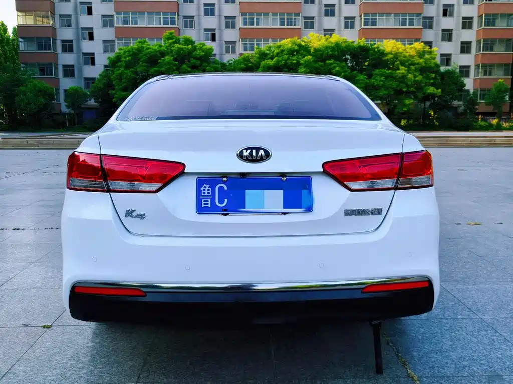 Kia K4 2015 — фото 14