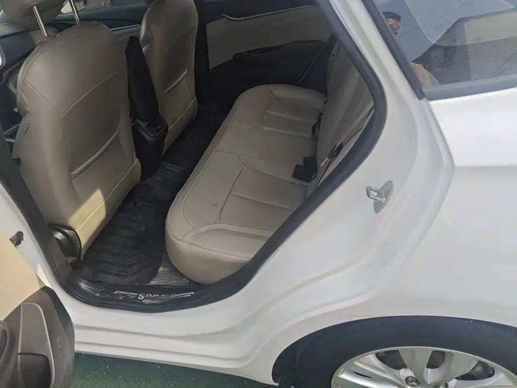 Buick Excelle GT 2018 — фото 13