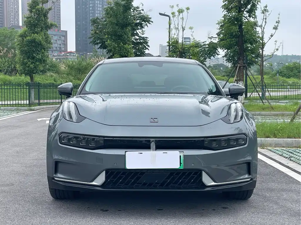 Zeekr 001 2022