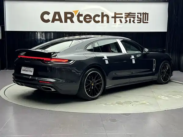 Porsche Panamera 2024