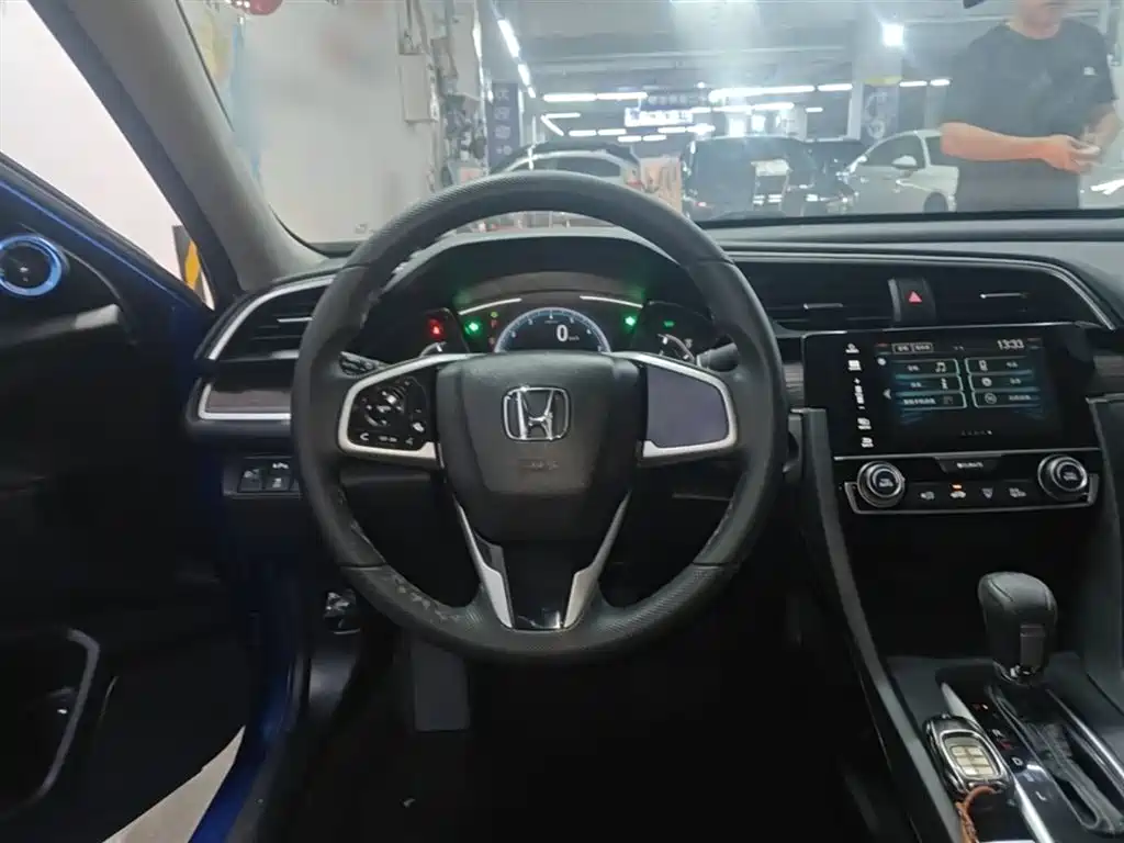 Honda Civic 2020 — фото 11