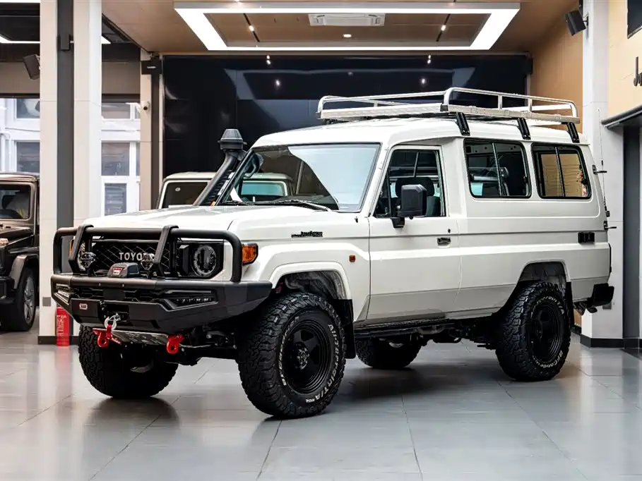Toyota Land Cruiser 2025 — фото 1