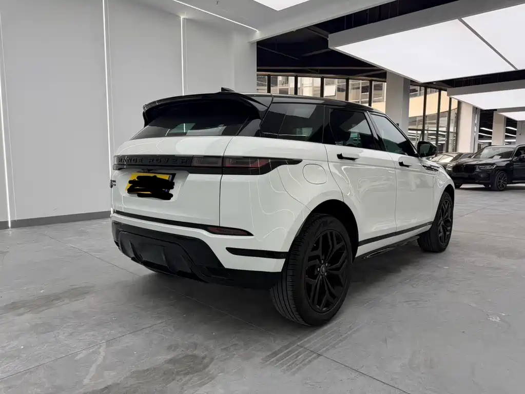Land Rover Evoque 2021 — фото 10
