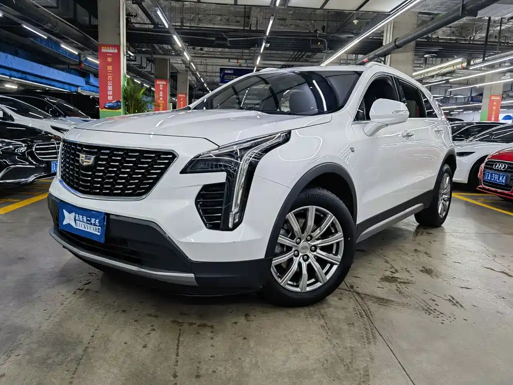 Cadillac XT4 2021 — фото 1