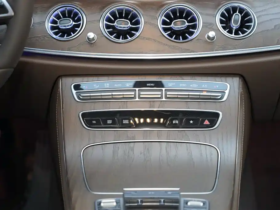 Mercedes-Benz E-Class 2021 — фото 9