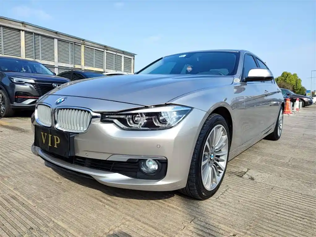 BMW 3 Series 2019 — фото 1