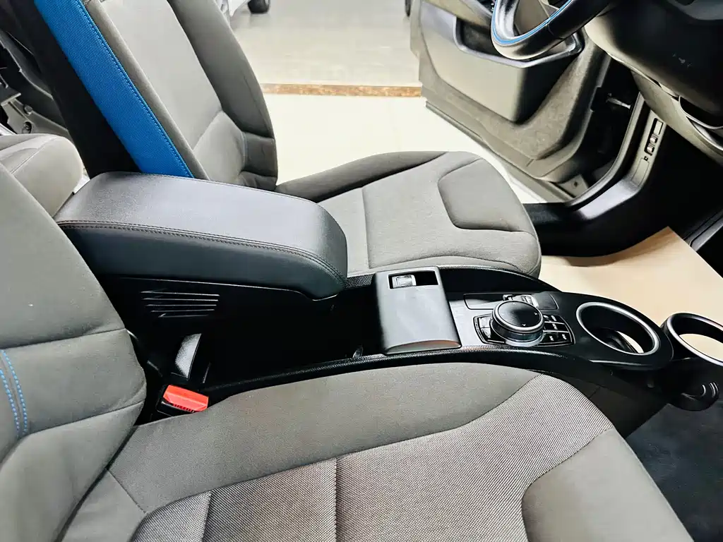 BMW i3 2019 — фото 23