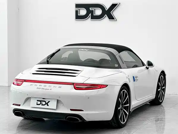 Porsche 911 2015