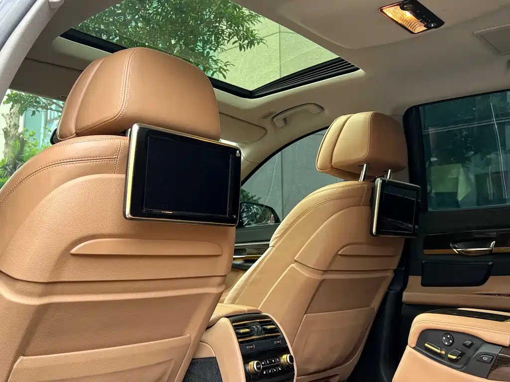 BMW 7 Series 2014 — фото 5