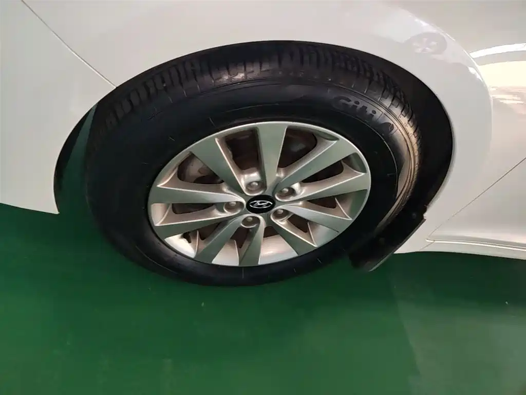 Hyundai Mistra 2015 — фото 23